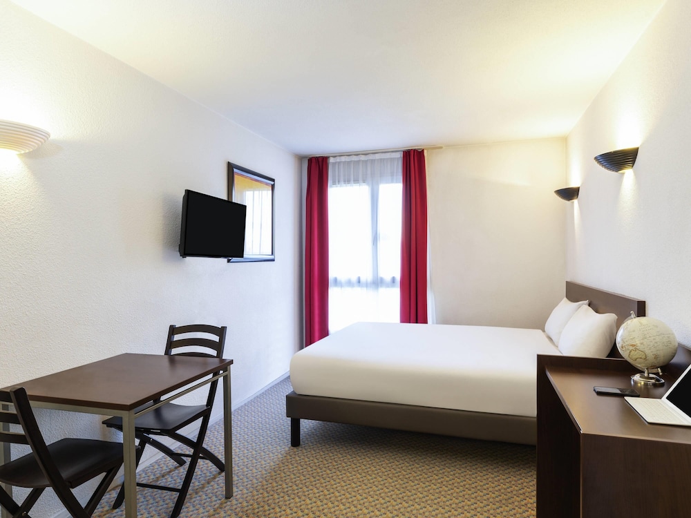 Adagio Access La Defense Place Charras 23/50