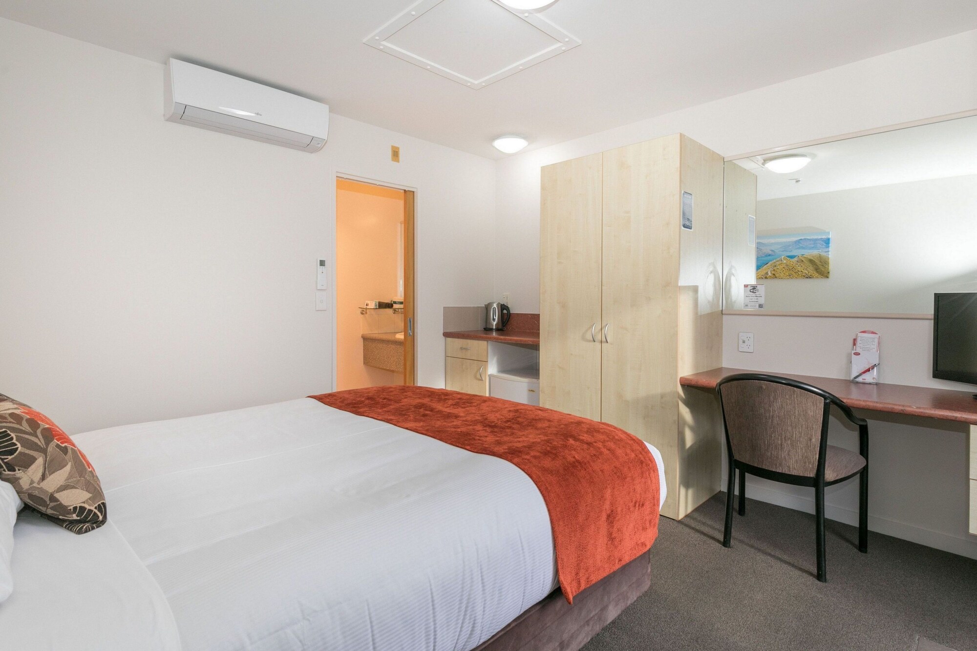 Compact, Studio, Queen Bed