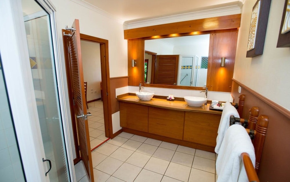 Bedarra Beach Inn 34/35