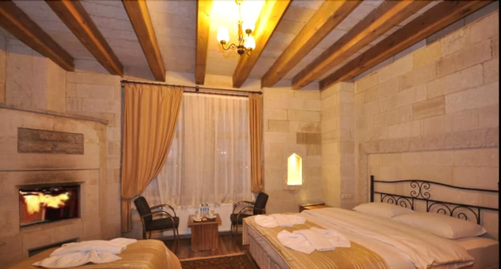 Cappadocia Stone Palace 16/43