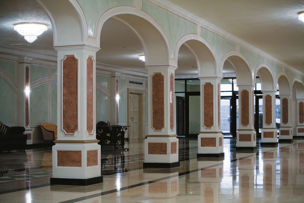 Radisson Hotel Astana 57/71