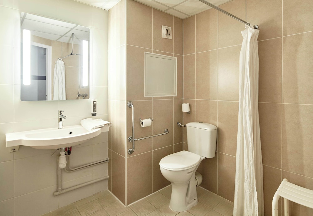 B&B HOTEL Evry Lisses 3 etoiles 40/43