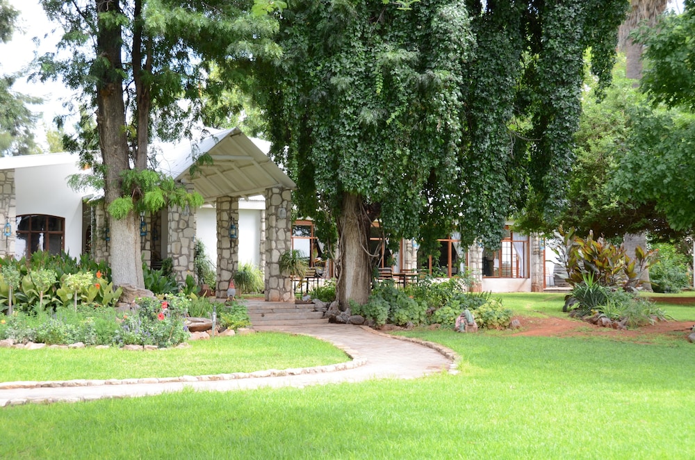 Kalahari Farmhouse 24/39