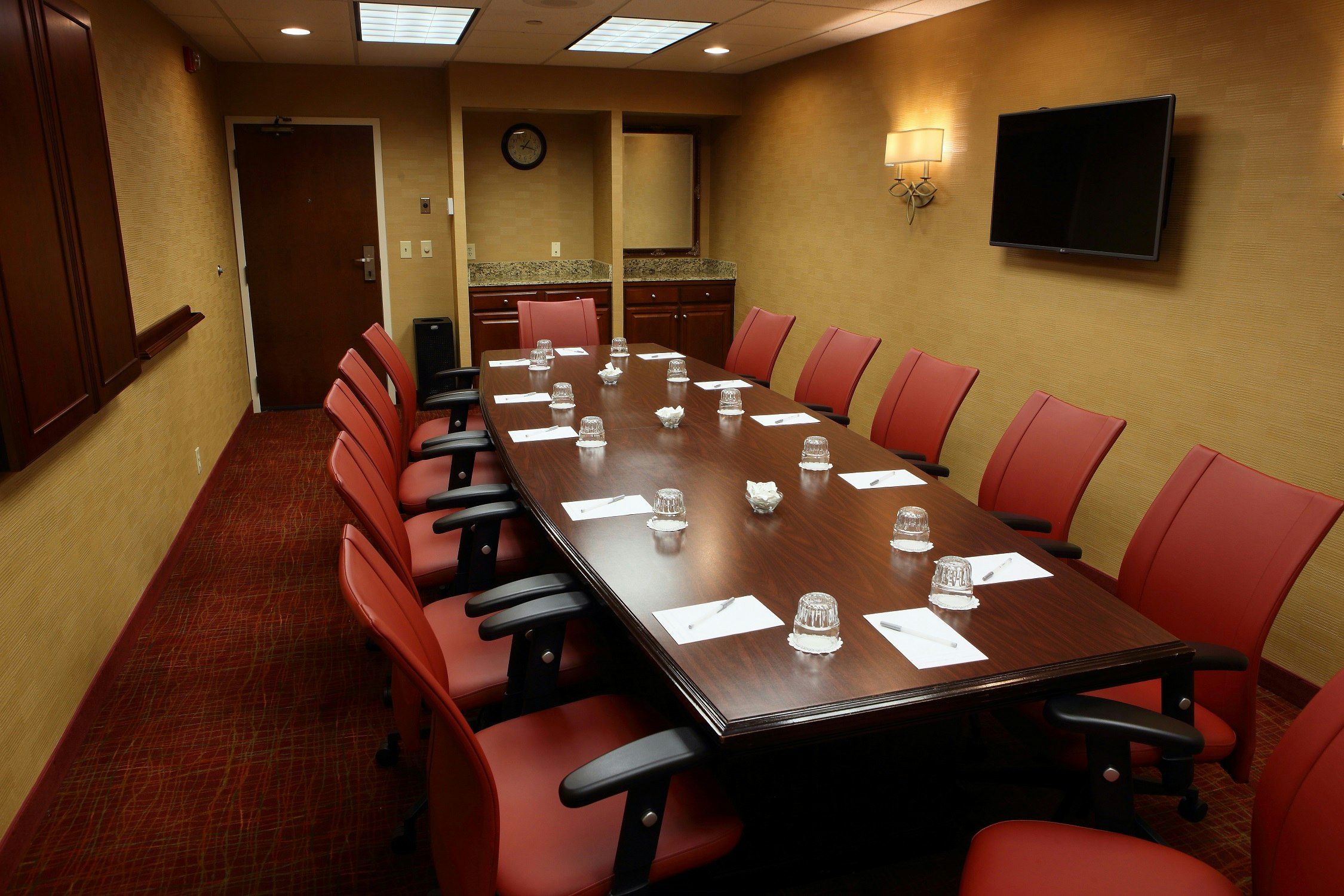 Hampton Inn & Suites Charlottesville-At the University 39/50