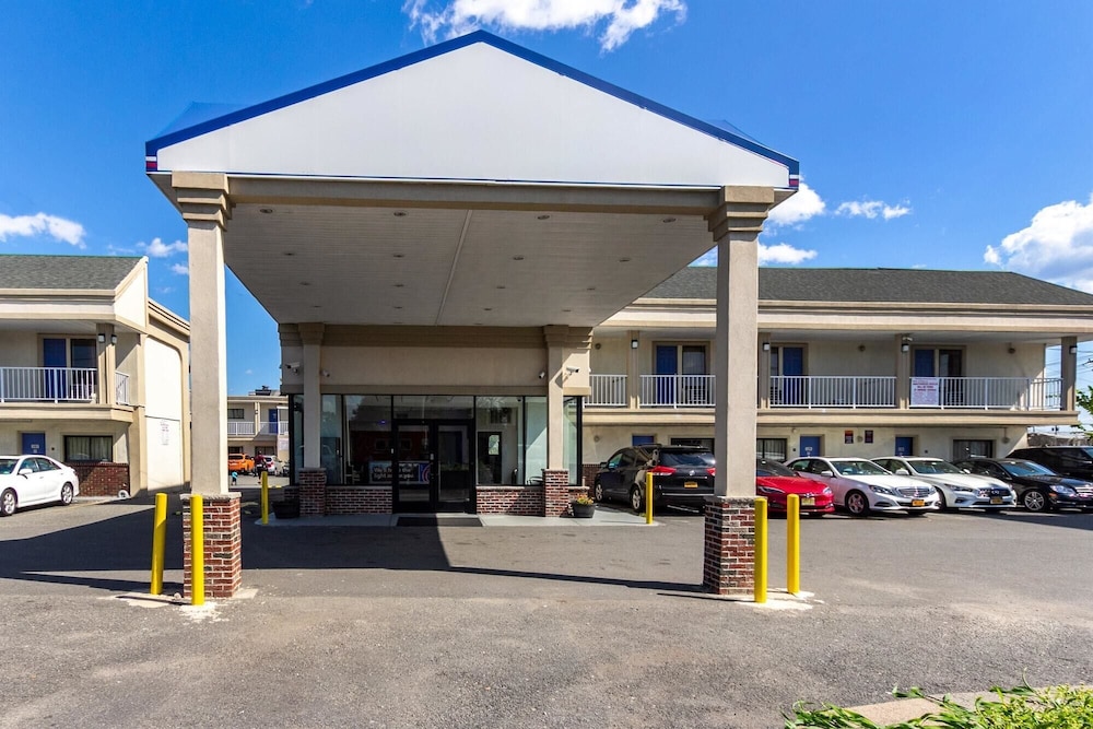 Motel6 Elizabeth, NJ - Newark Liberty Intl Airport 40/45