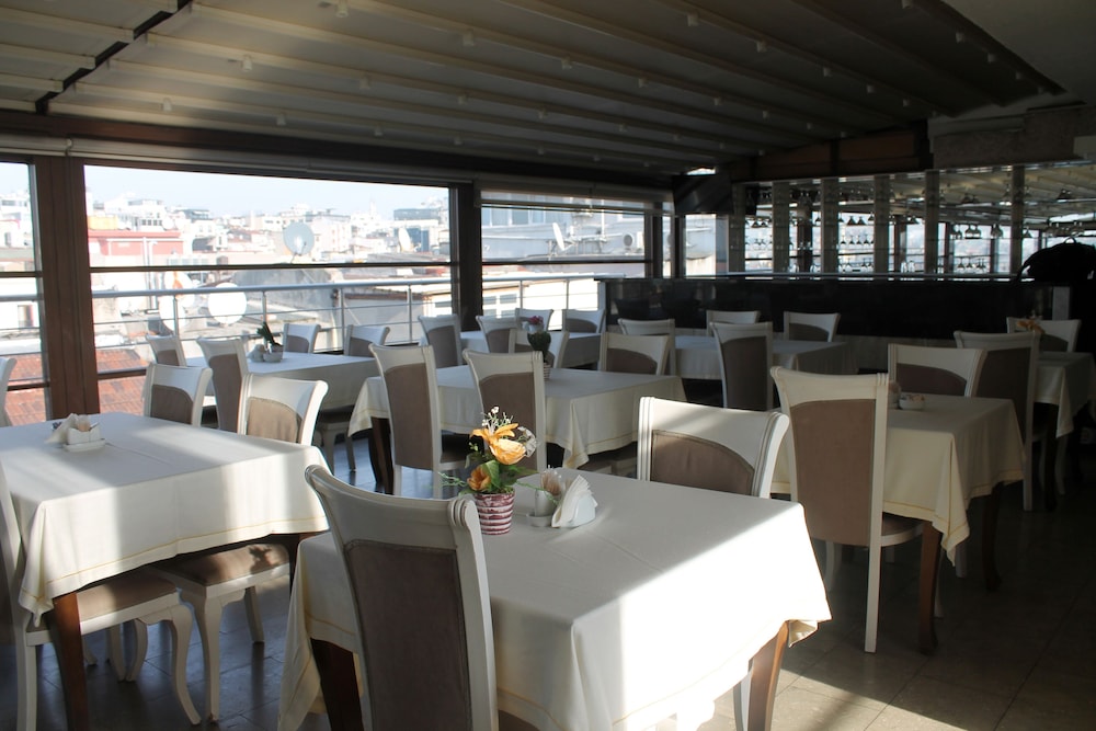 River Hotel 29/39