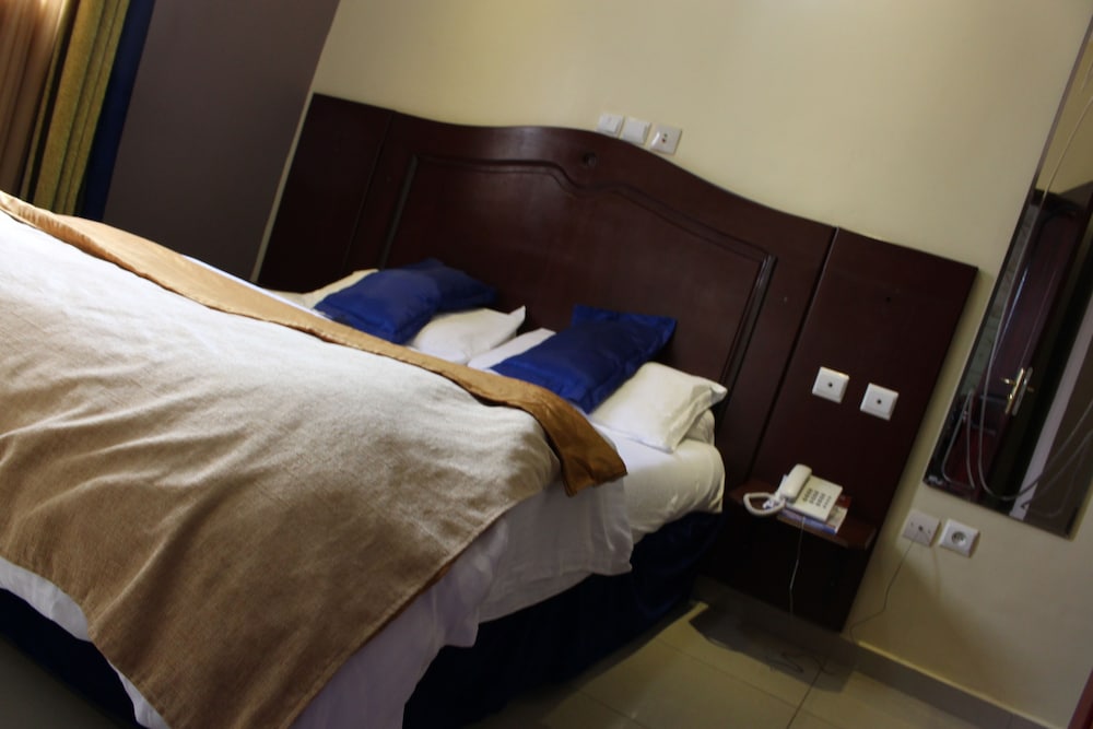 Tou'Ngou Hotel 22/50