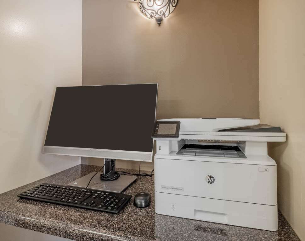 Sonesta Simply Suites Dallas Galleria 33/38