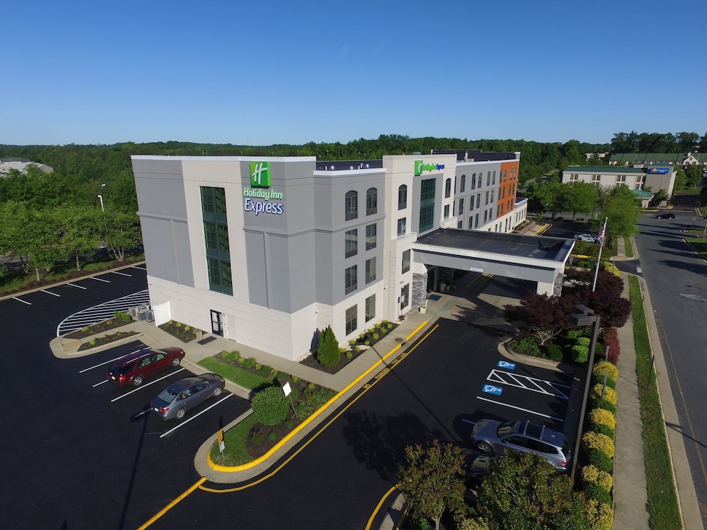 Holiday Inn Express Quantico - Stafford 2/50