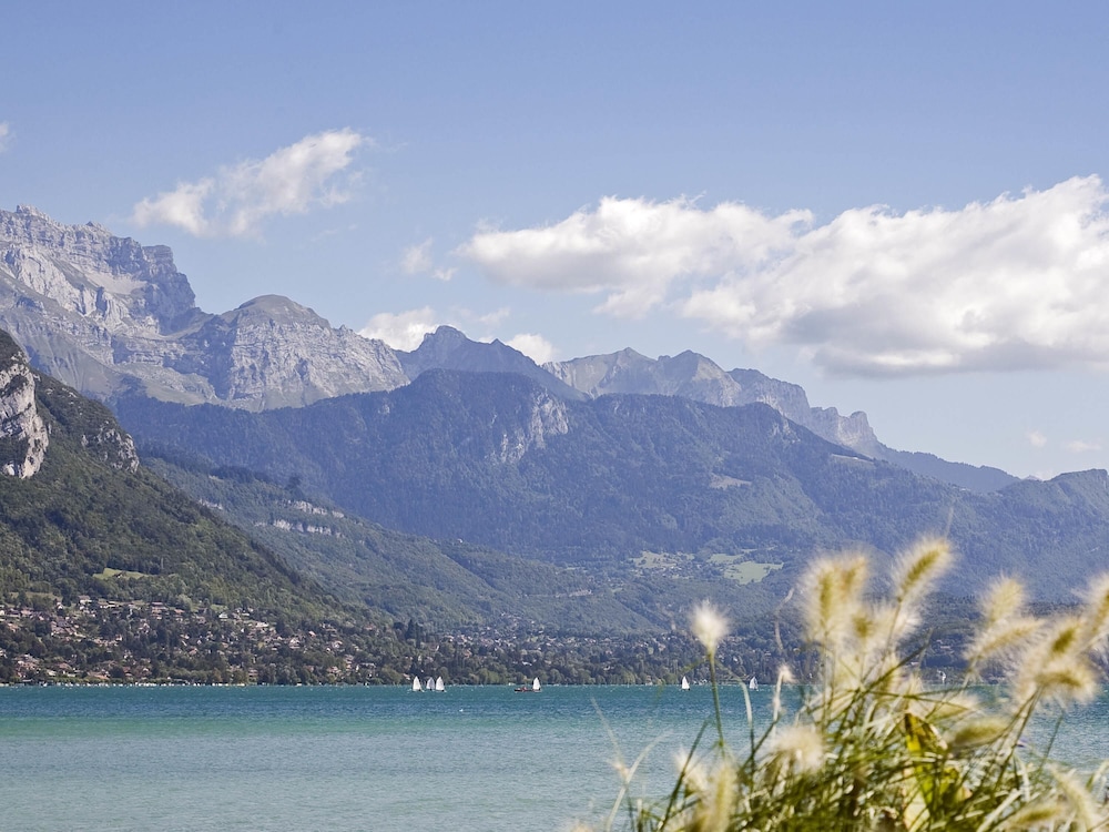 Hotel Ibis Annecy Centre Vieille Ville 67/73