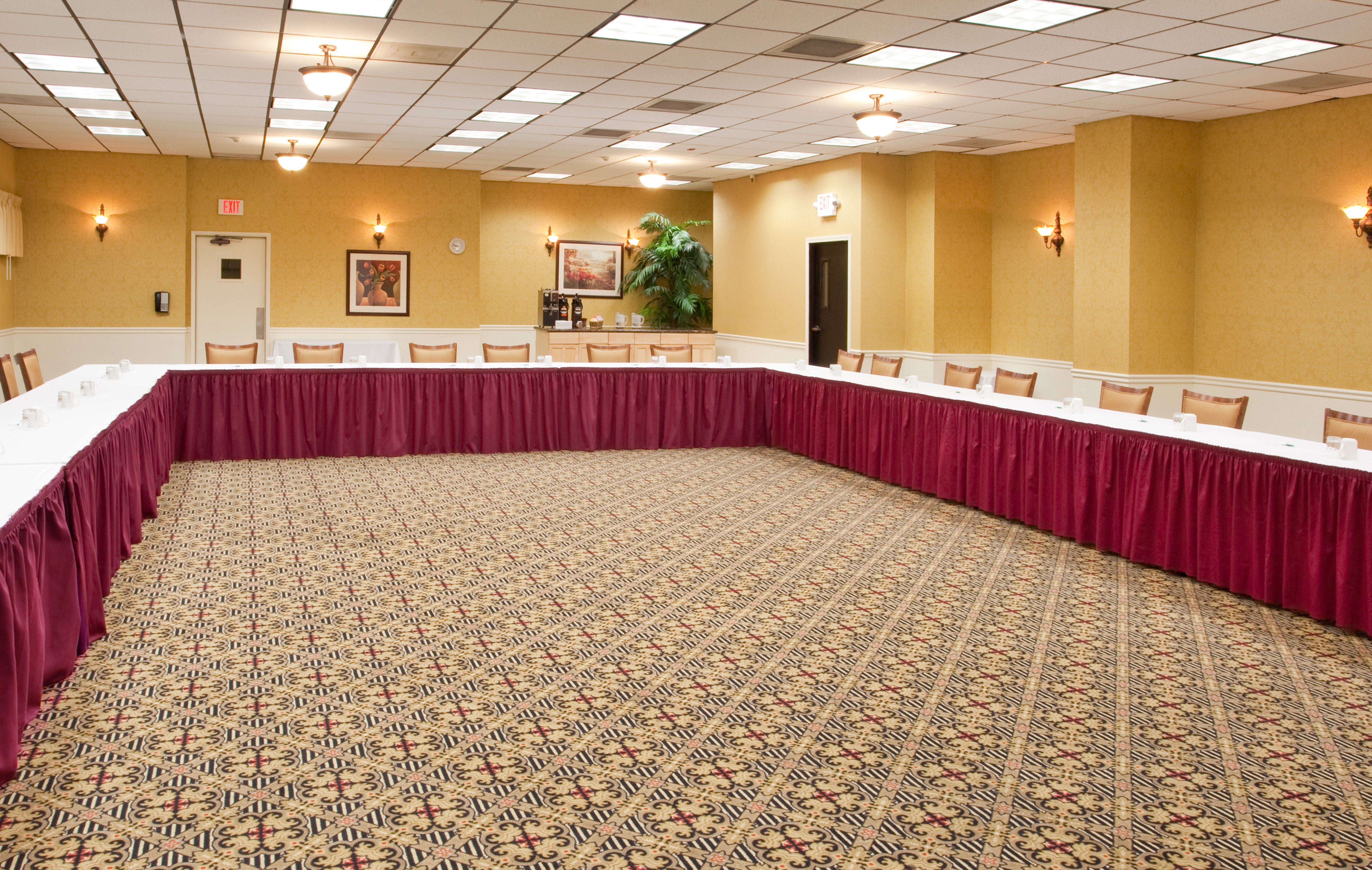 Holiday Inn Sacramento Rancho Cordova 18/77