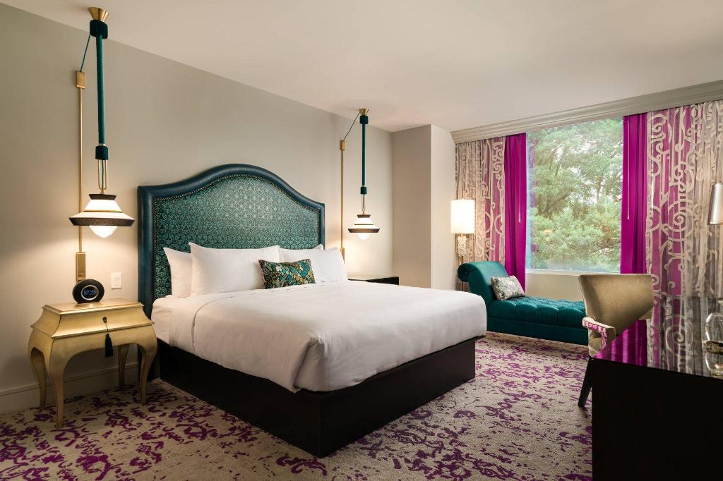 Guest Room, King Bed, Club Lounge Access, High Floor