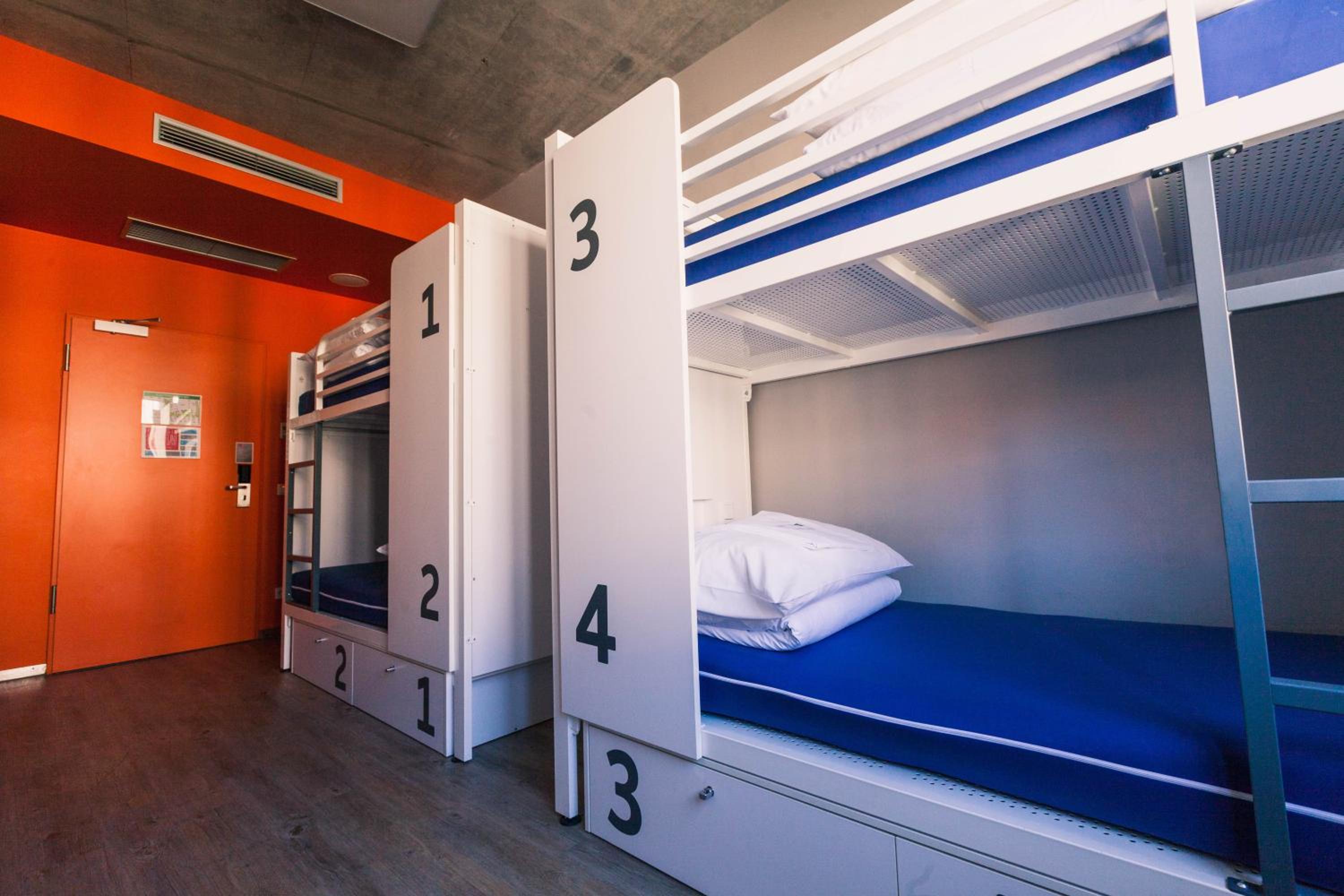 Private, 2 Bunk Beds