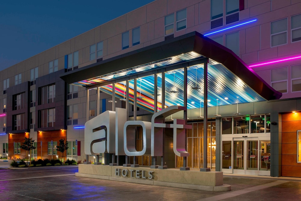 Aloft Omaha Aksarben Village 42/46
