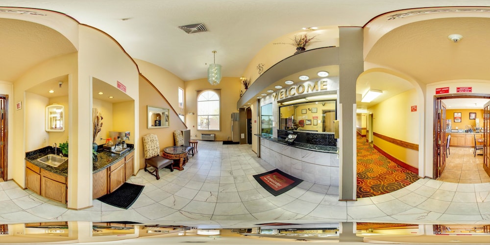 Econo Lodge Inn and Suites Albuquerque East I-40 Eubank Exit 27/37
