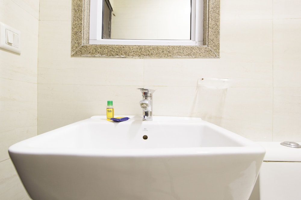 Fabhotel Eleanora Inn New Town 41/43
