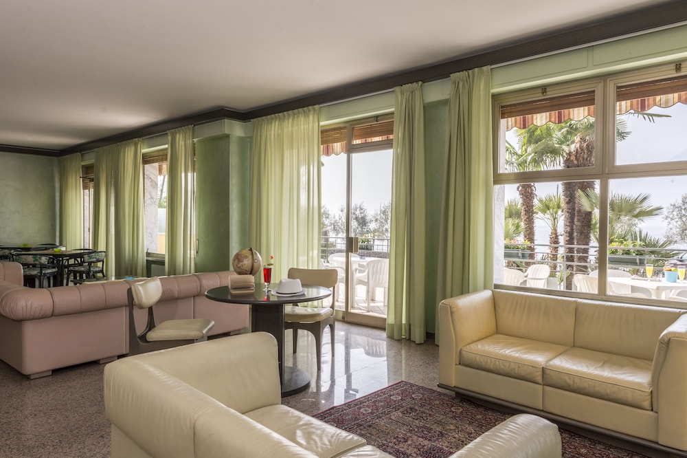 HOTEL DRAGO 32/50