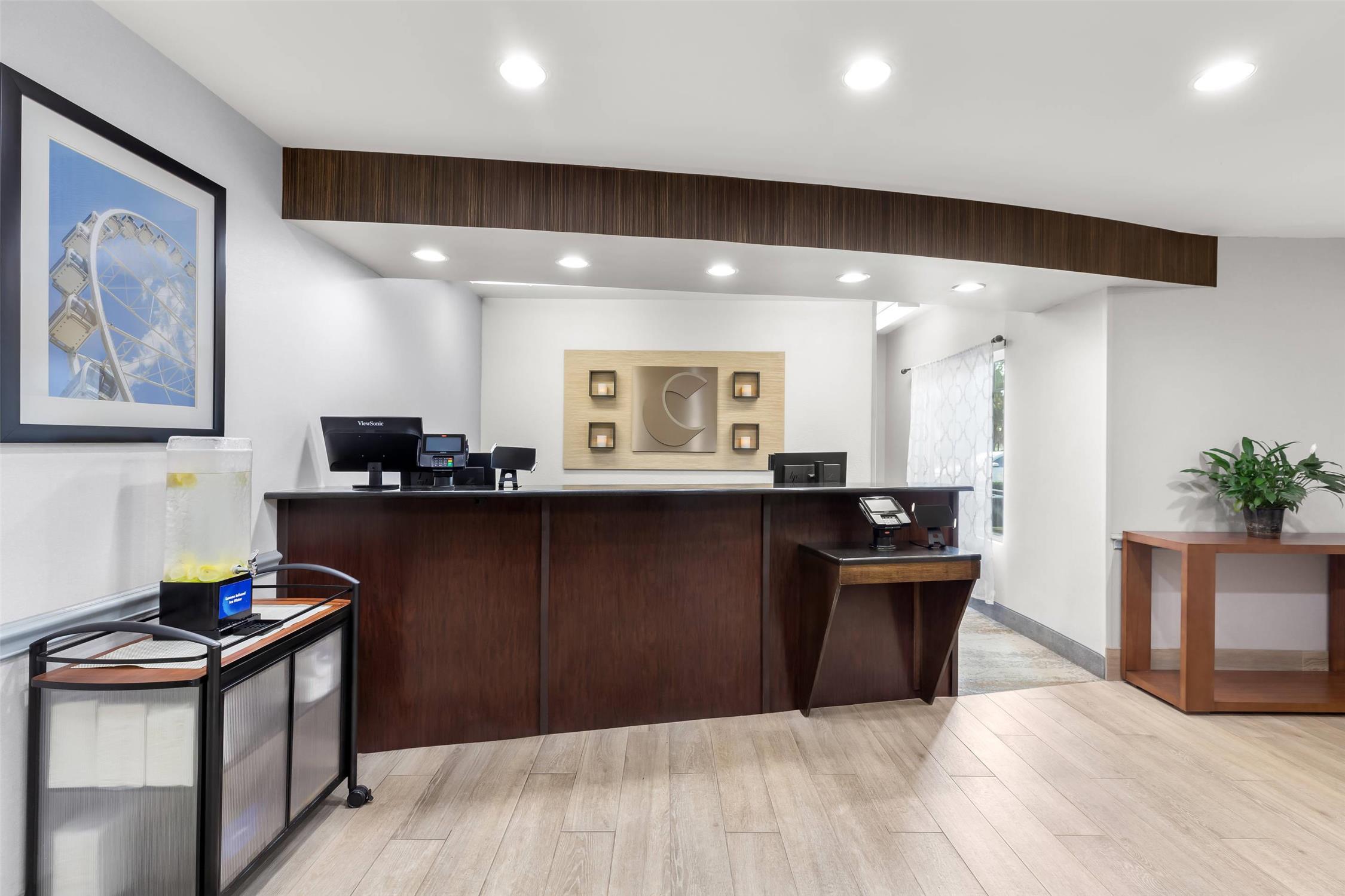 Comfort Suites Near Universal Orlando Resort 7/26