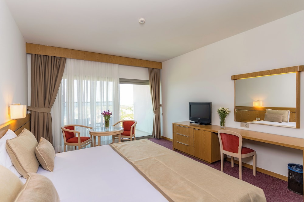 STANDARD, DOUBLE OR TWIN BED, GARDEN VIEW, BALCONY