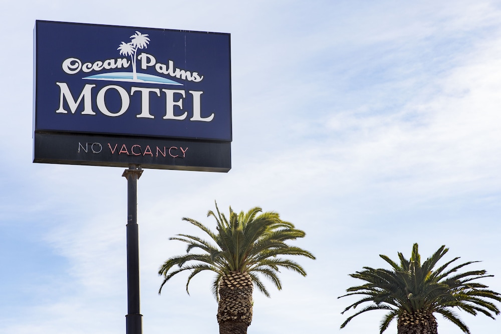 Ocean Palms Motel 8/47