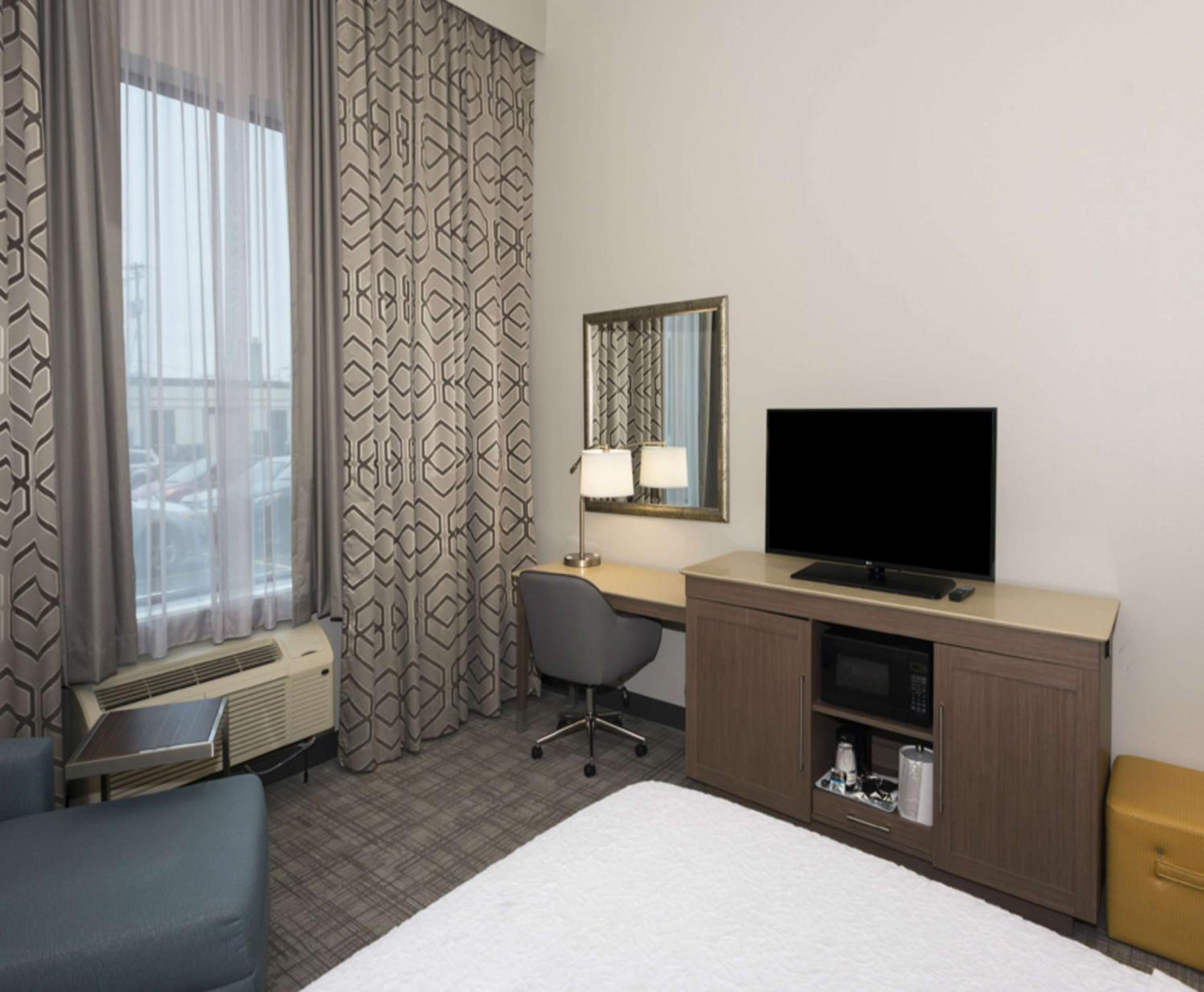 STANDARD, KING BED, ACCESSIBLE