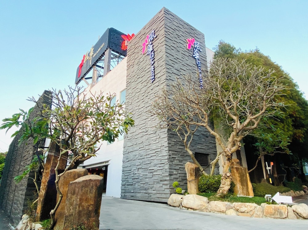 Orient Luxury Villa Motel 3/37