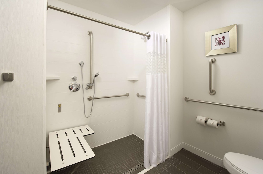 Hampton Inn Huntsville/Village Of Providence Al 15/47