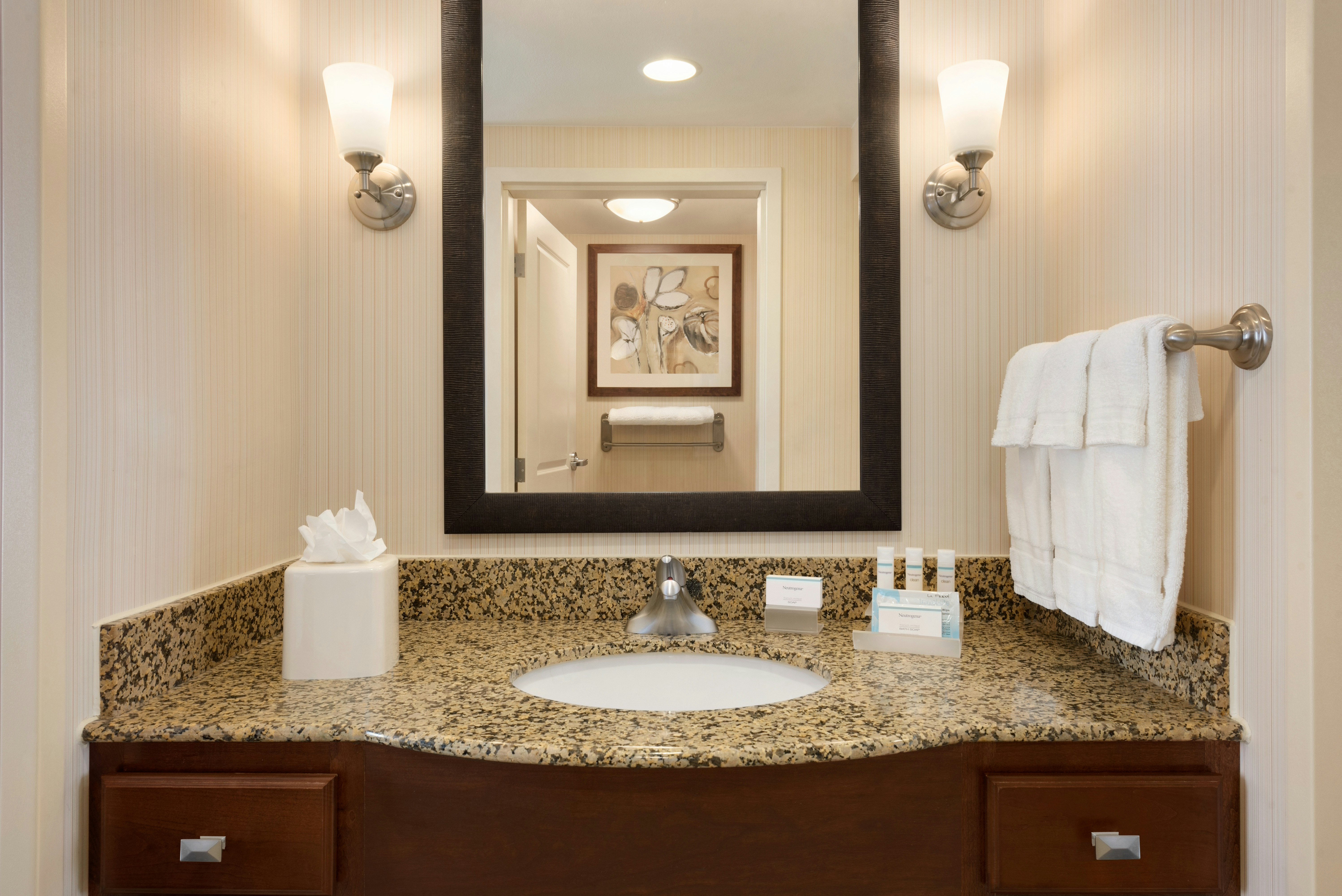 Homewood Suites Madison West 44/45