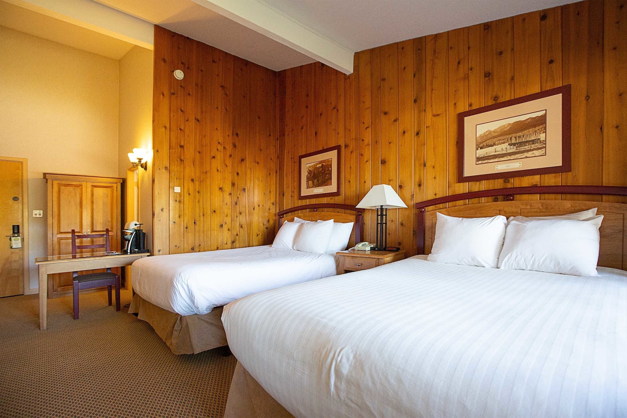 Basic, 2 Queen Beds, Fairmont Hot Springs Resort 1/3