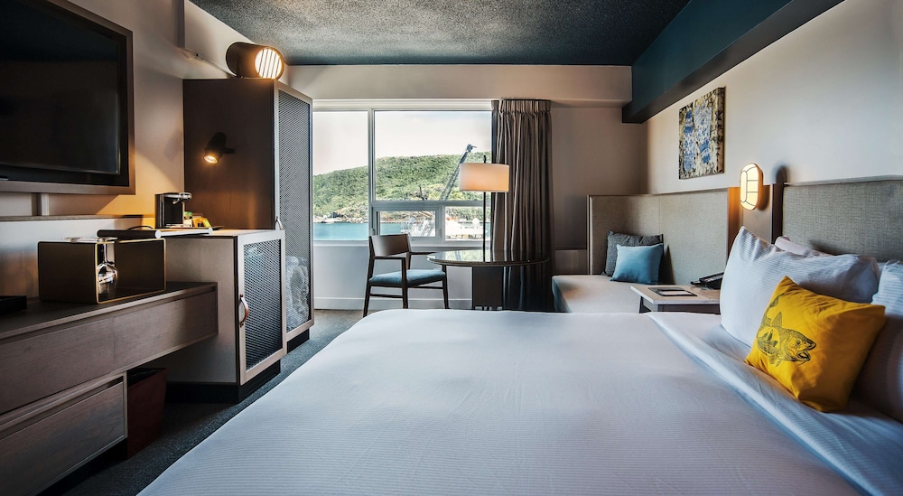 Doubletree By Hilton St Johns Harbourview 33/44