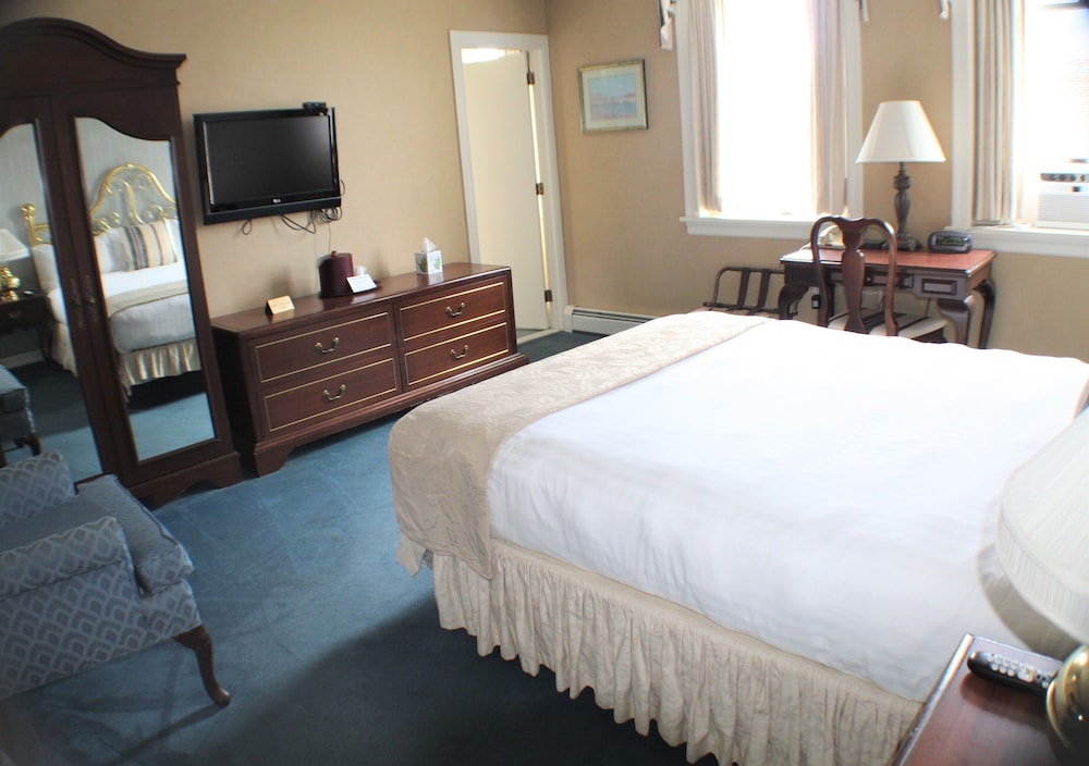 Waynebrook Inn Est 1865 28/73
