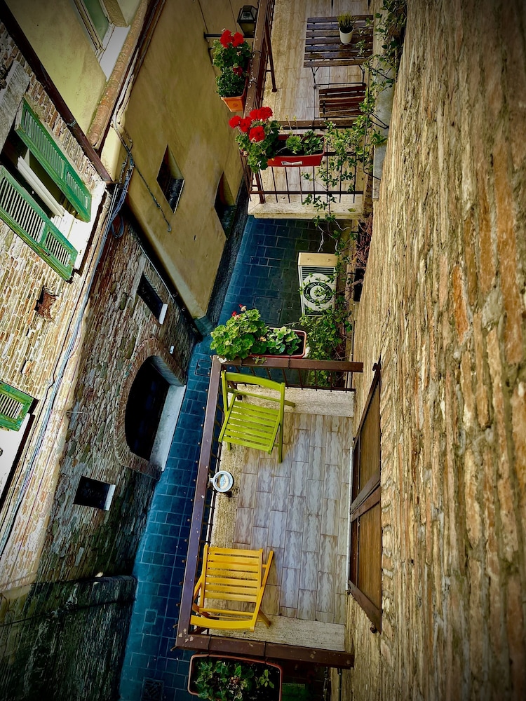 Hotel Sant Ercolano 37/50