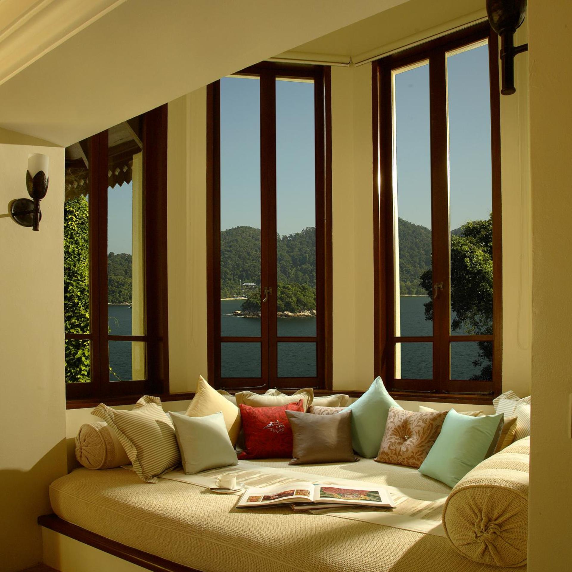 4 Bedrooms, Estate, Hilltop