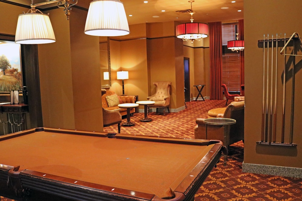 The Hotel Settles 15/35