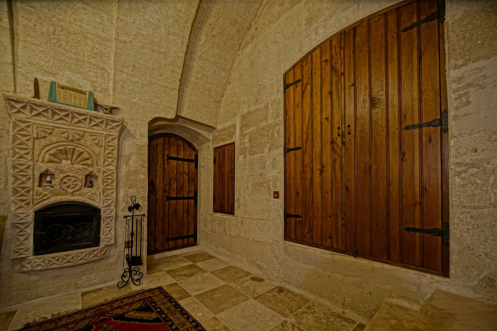 Apex Cave Hotel 27/61