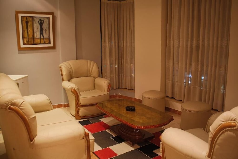 Grand Hotel Elbasan 19/26