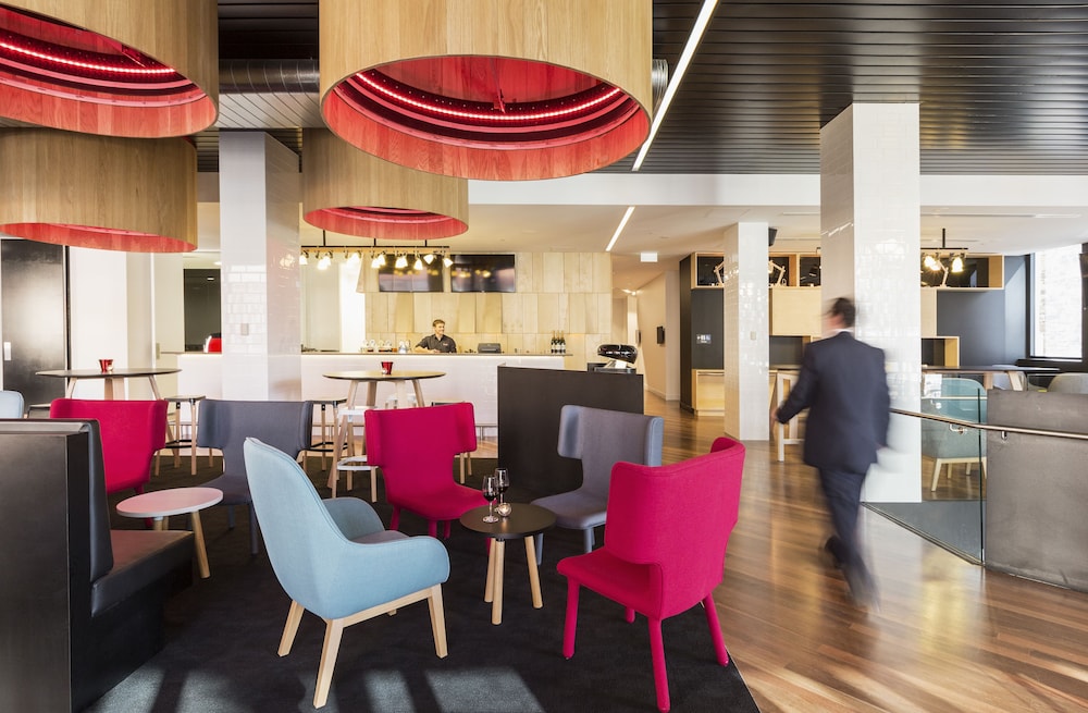 IBIS ADELAIDE 46/71
