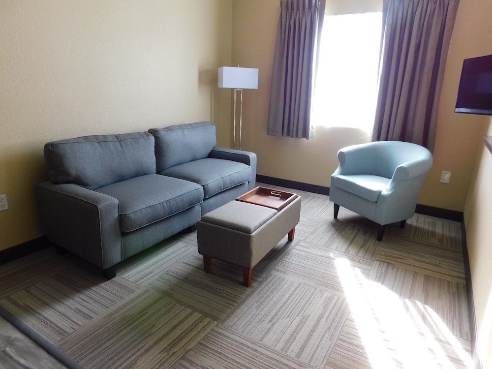 Island Suites 27/50