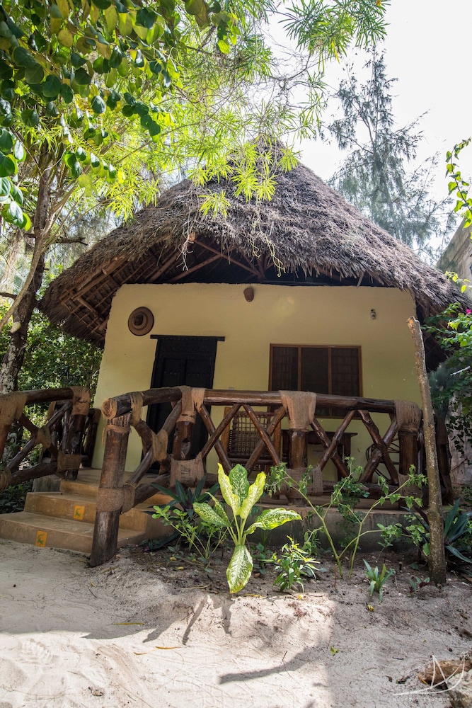 Casa Umoja Guesthouse 2/50