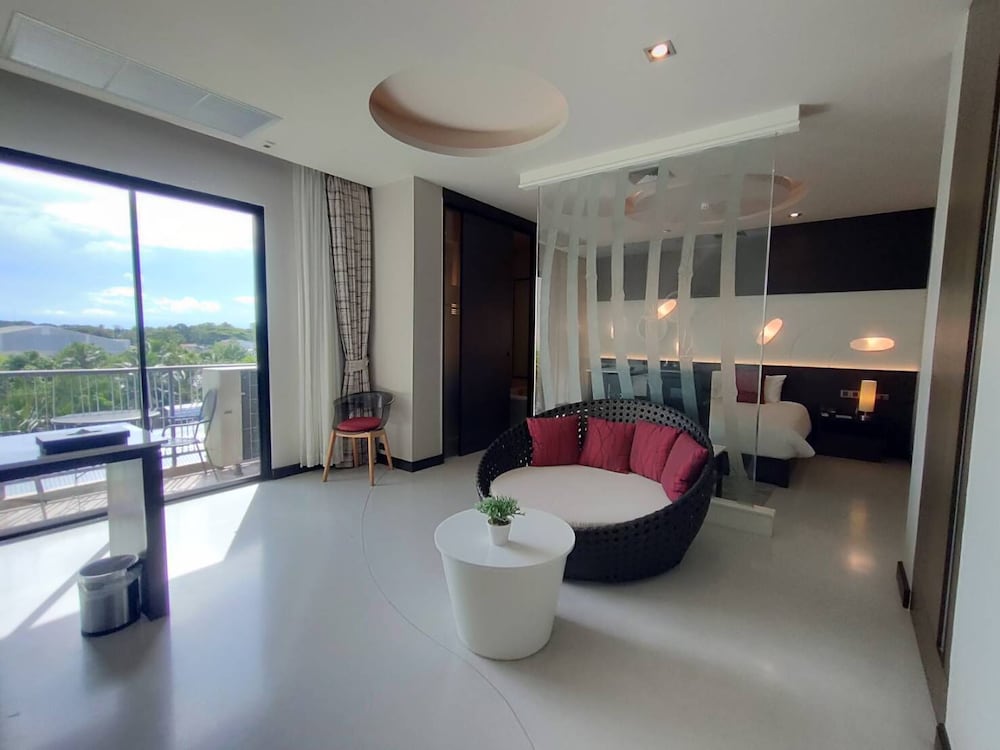 Sorin Boutique Hotel 51/66