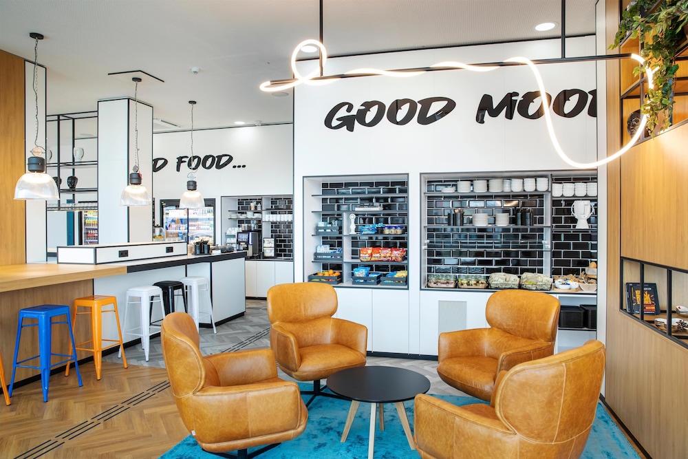 LOGINN Hotel Koln Airport 23/48