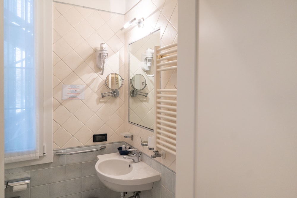Hotel Maritan 45/50