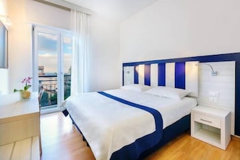 Hotel Aequa 8/41