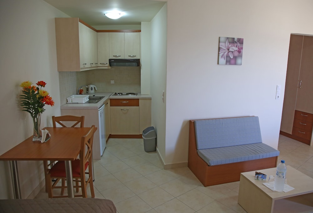 Sea Breeze Hotel 13/20