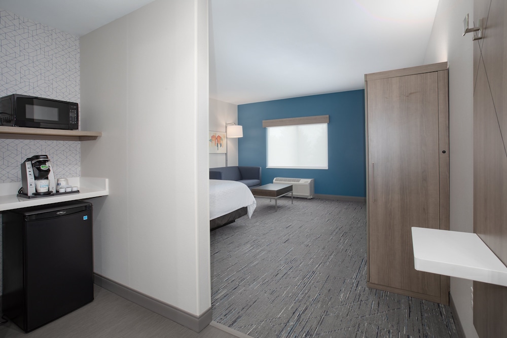 Holiday Inn Express & Suites Burley 19/37