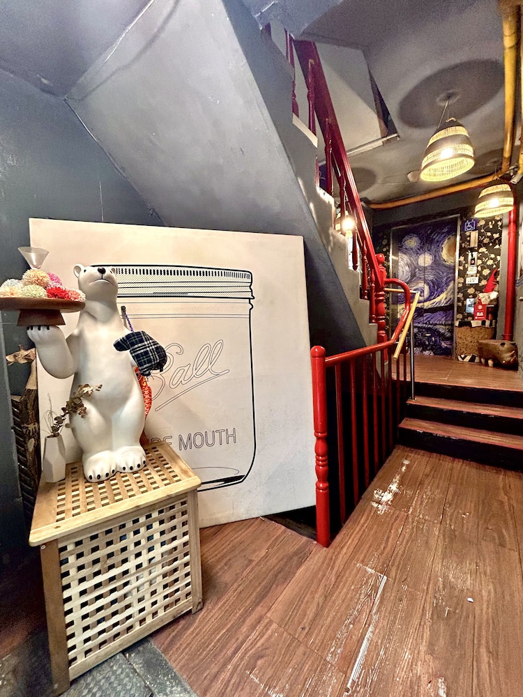 Ximen Triple Tiger Hostel 3/50