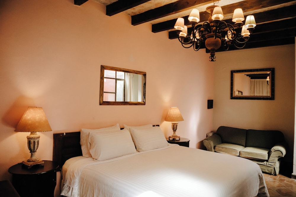 Casaluna Hotel Boutique 32/65