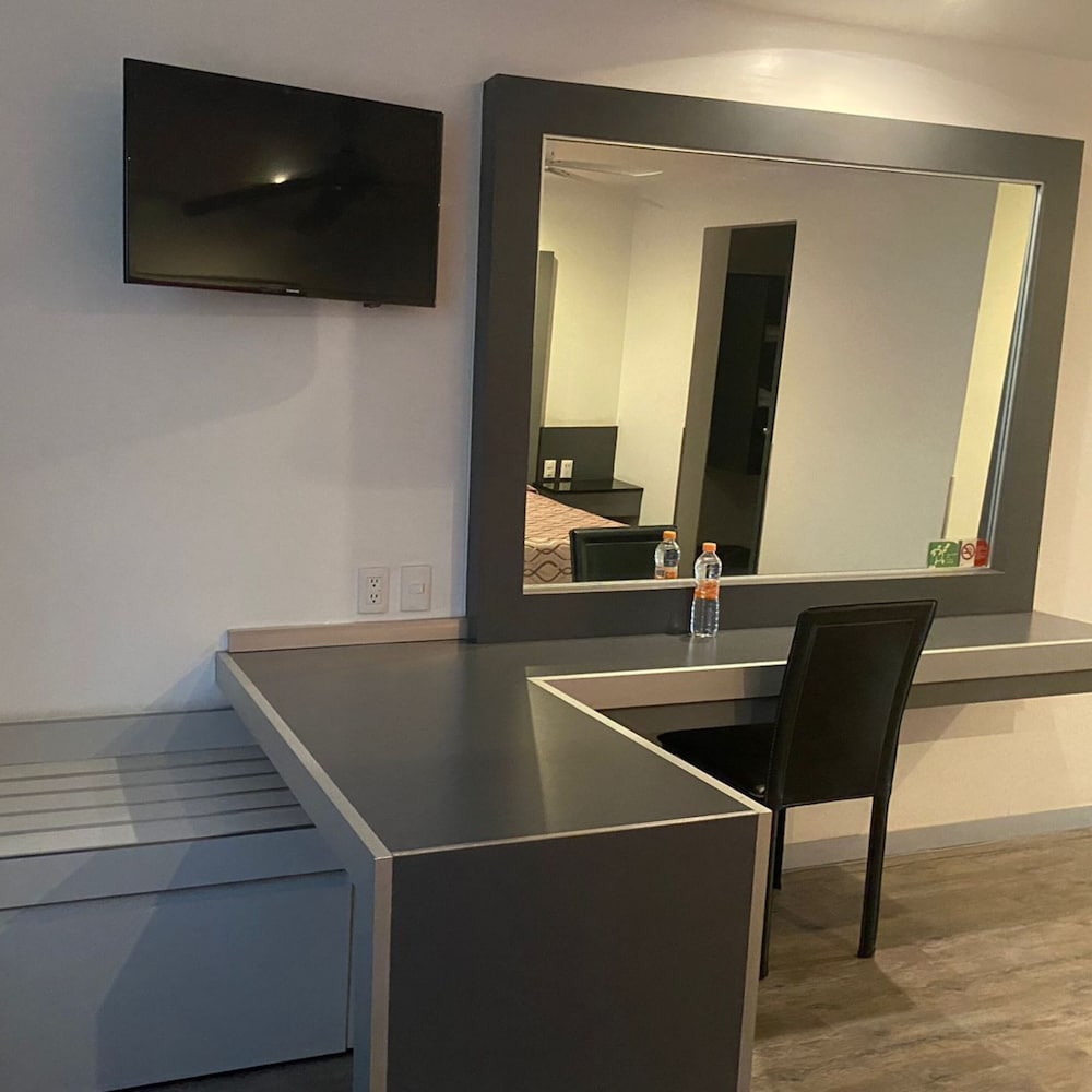 Hotel Atenas Plaza 7/37
