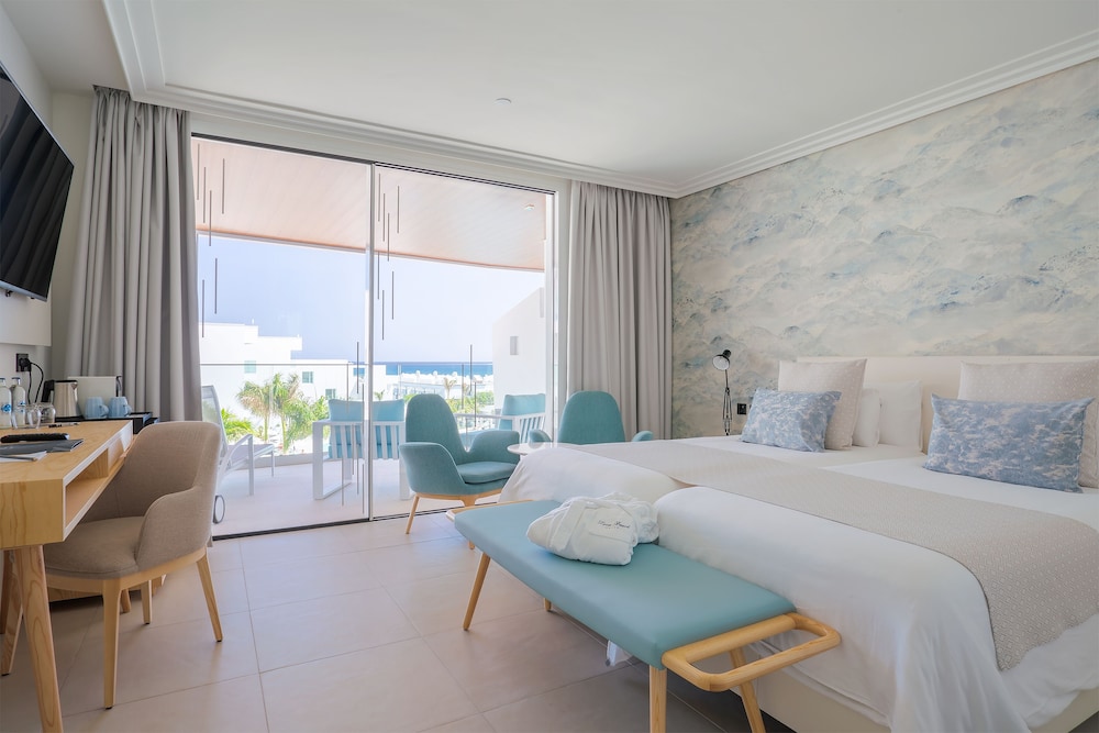 ROOM, DOUBLE BED, SEA VIEW