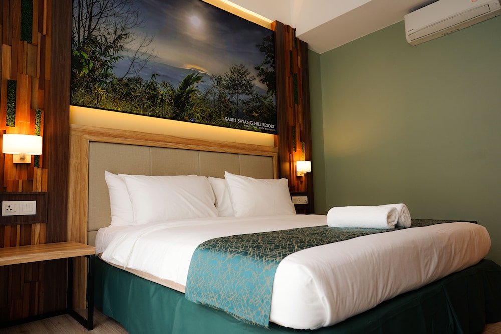 Hotel 17 13/65